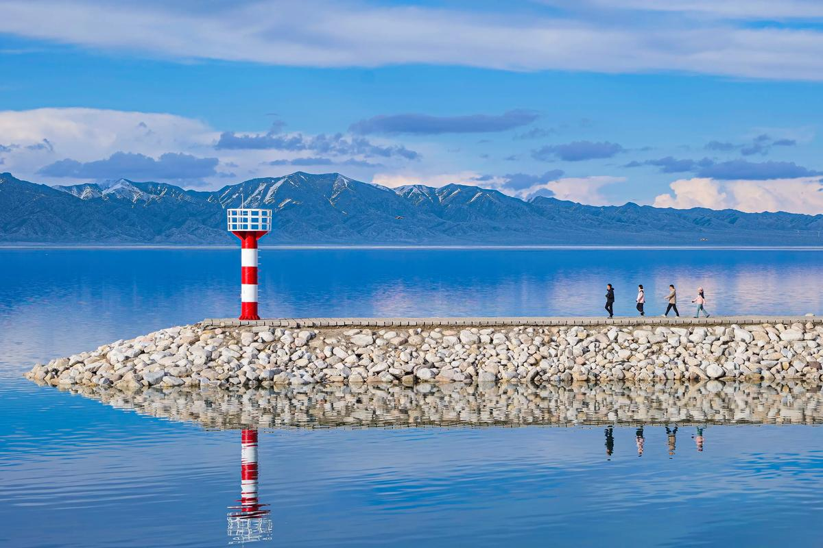 【伊昭全景】伊犁环线8天7晚【14座改7座1+1头等舱】